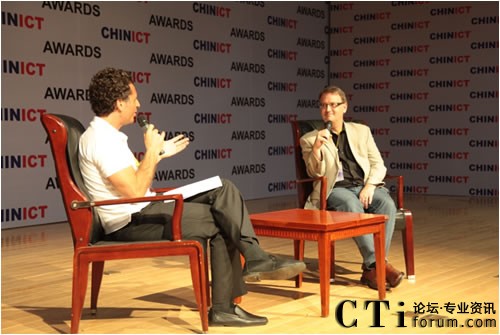 RIM ��˾�_�l(f��)���Pϵ�����B(t��i)ϵ�y(t��ng)�_�l(f��)������Alec Saunders���ң��c CHINICT��(chu��ng)ʼ�˼����������Franck Nazikian�������_�ό�Մ�ƄӲ���ƽ�_�İl(f��)չڅ��