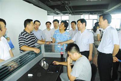 ��ͨ�аl(f��)չ��������a(ch��n)�I(y��)�F(xi��n)���^Ħ���M��