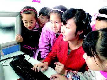 һ��С�x������ Ԓ��(w��)�T�c��ԃ?n��i)ˆT֮�g��ͨԒ 